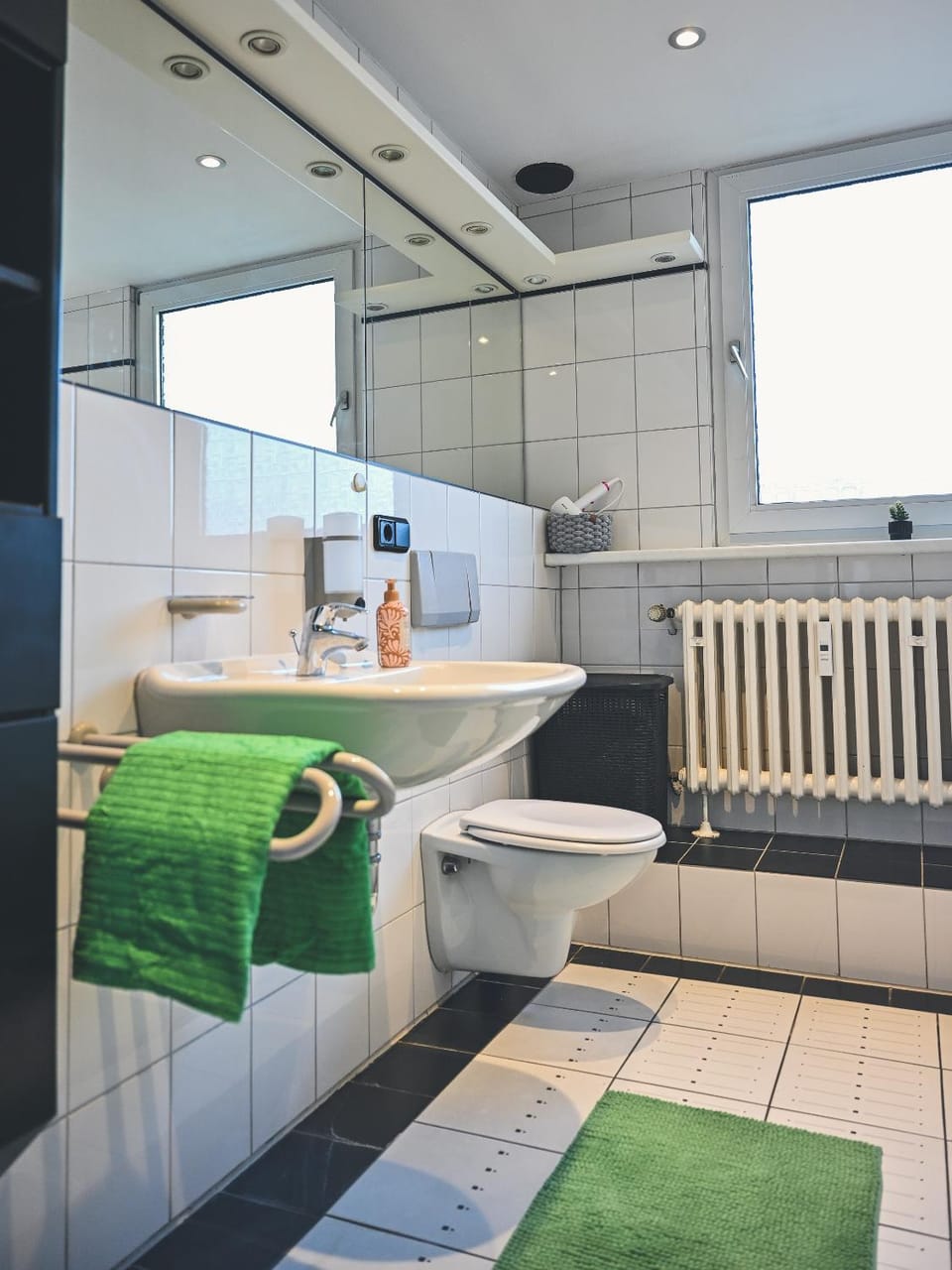 Bed, Bathroom, Bath, towels