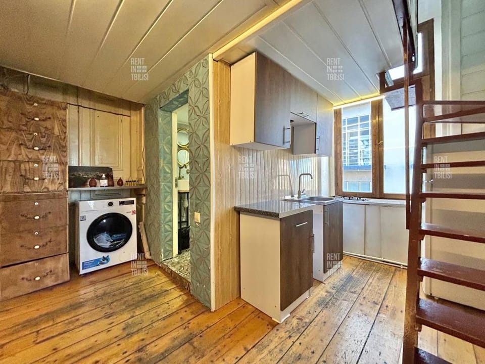 3 Bedrooms apartment in heart of Tbilisi, Rustaveli Avenue Apartment in Tbilisi, Georgia