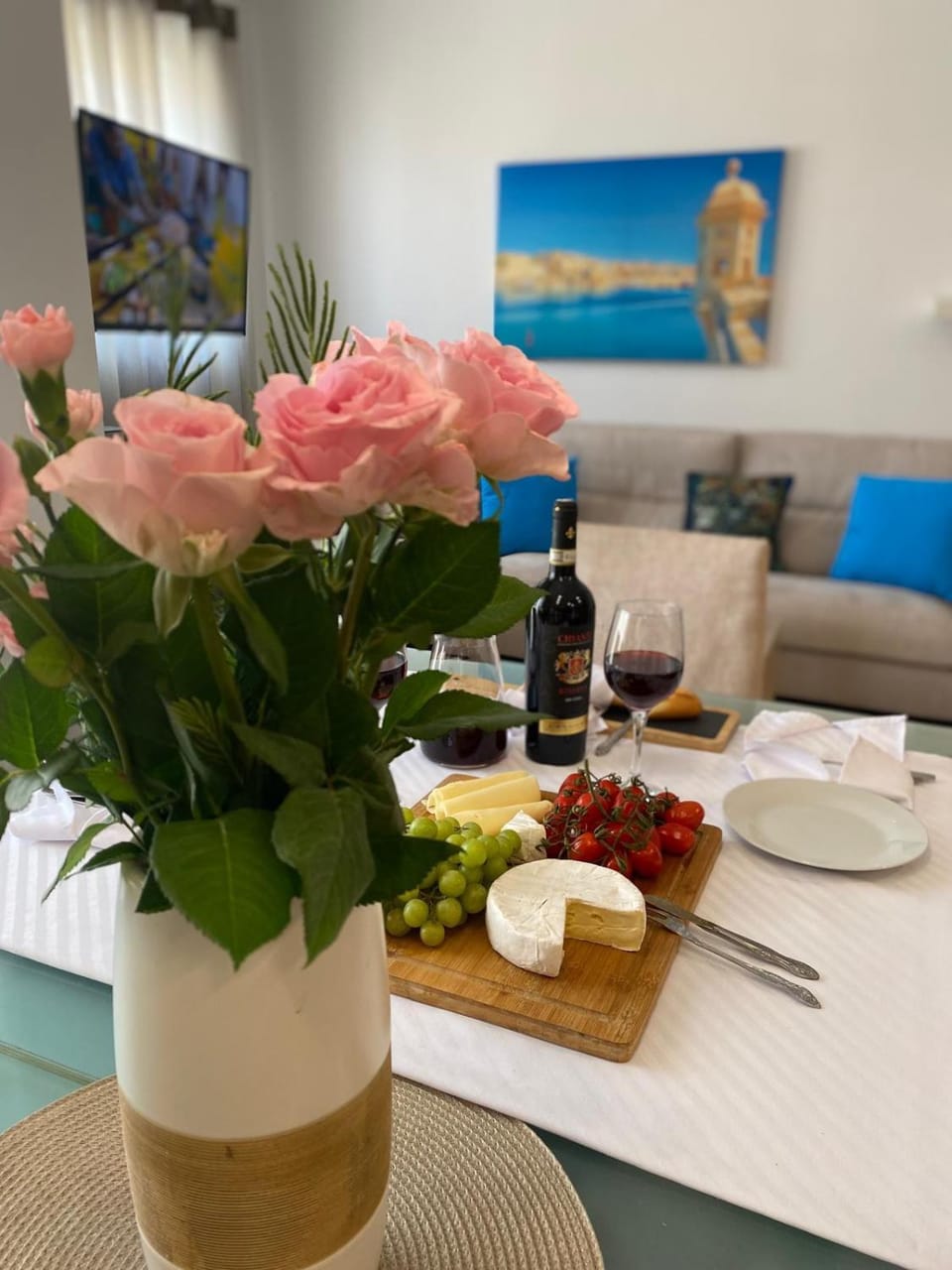 Food and drinks, Decorative detail, Dining area