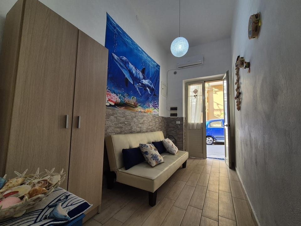 Living room, wardrobe