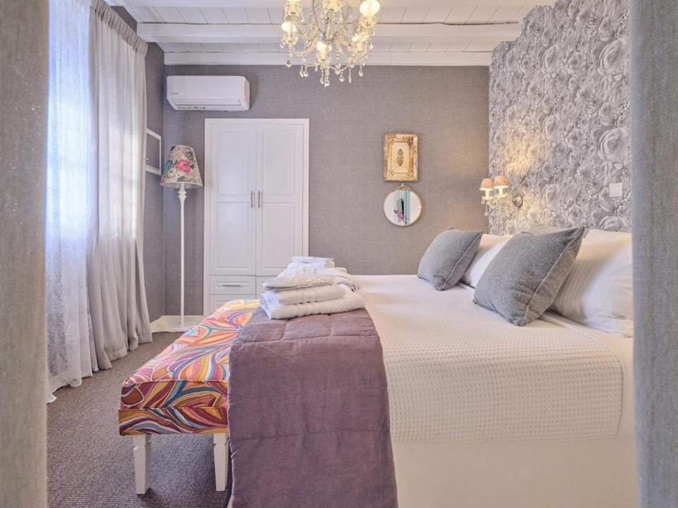 Luxurious Studio Vasiliki Villa in Islands