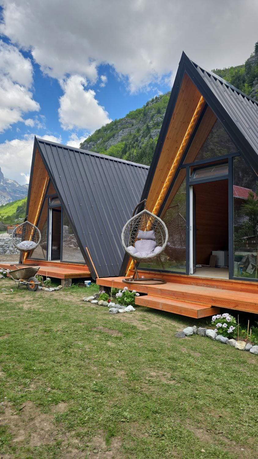 Property building, Day