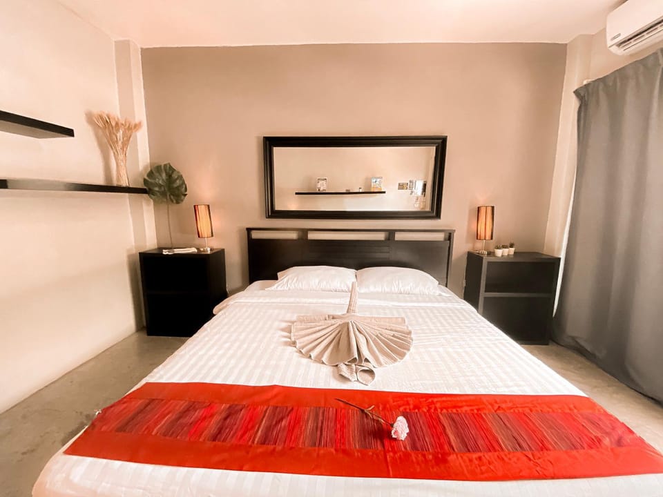 Bed, Decorative detail, Bedroom