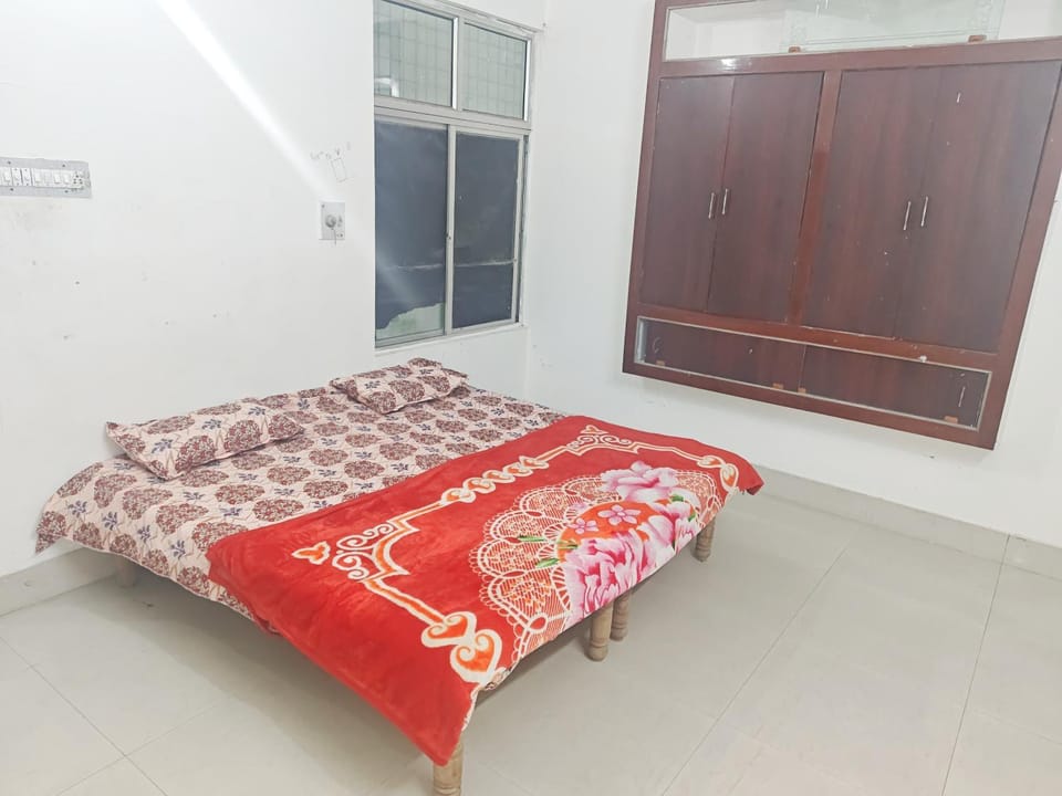 Luxury stay near Arail Ghat Apartment in Uttar Pradesh