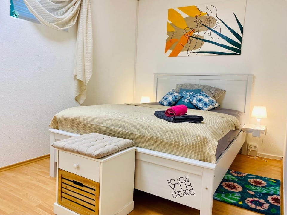 Bed, Photo of the whole room, Bedroom