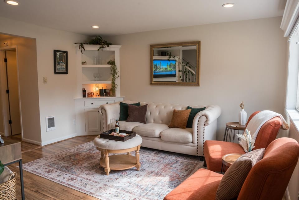 Living room, Seating area