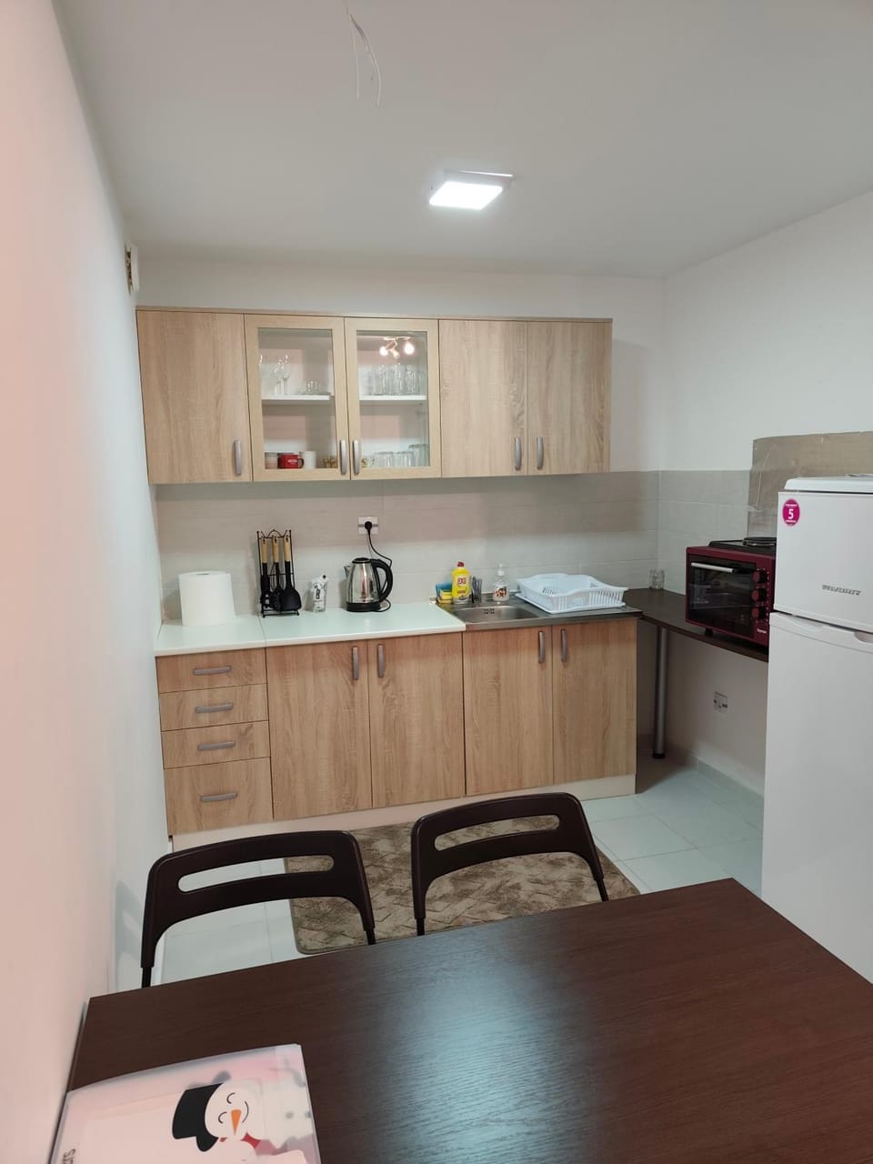 Kitchen or kitchenette, Dining area, oven, stove