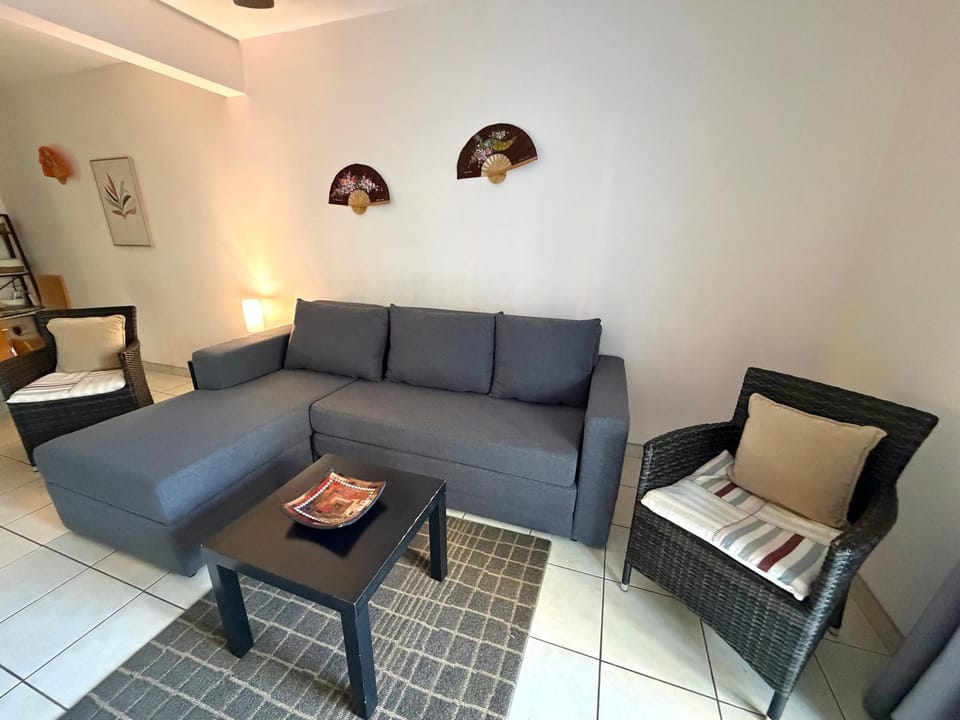 Pineapple Condo at Villa Riviera House in Coco