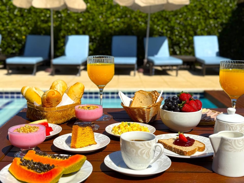 Food, Breakfast, Continental breakfast, Drinks, sunbed