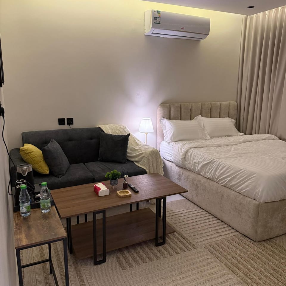 Modern and Cozy Studio 65TV and Self Entry Apartment in Riyadh