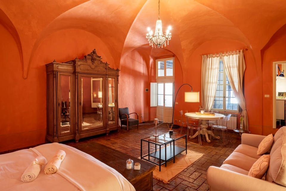 Bed, Living room, Photo of the whole room, Seating area