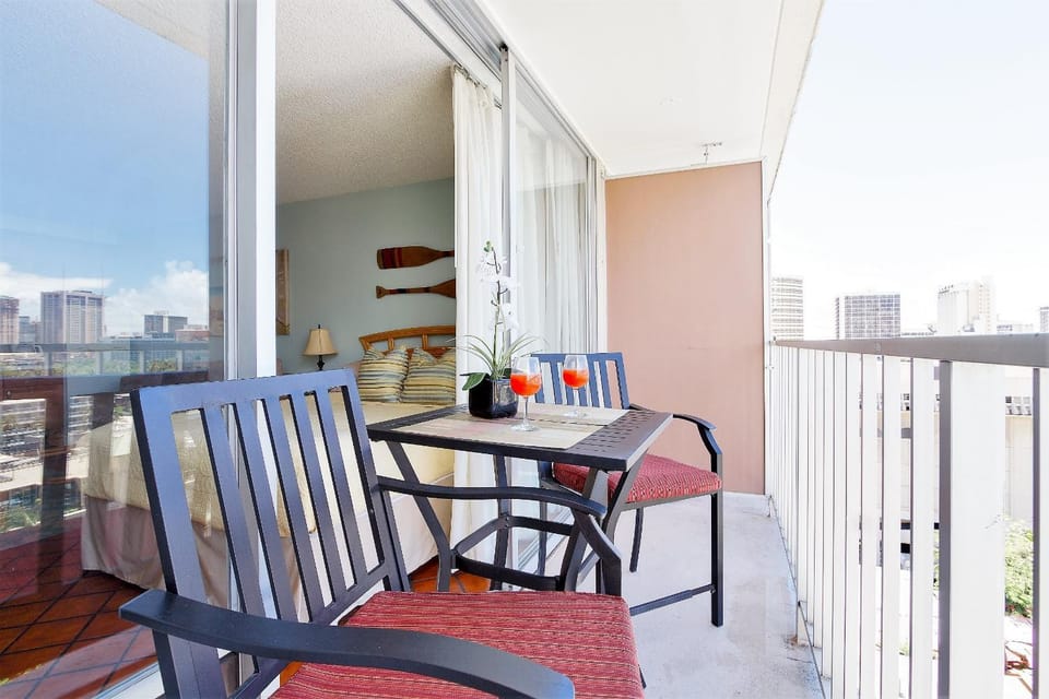 Patio, Natural landscape, Balcony/Terrace, City view, Mountain view