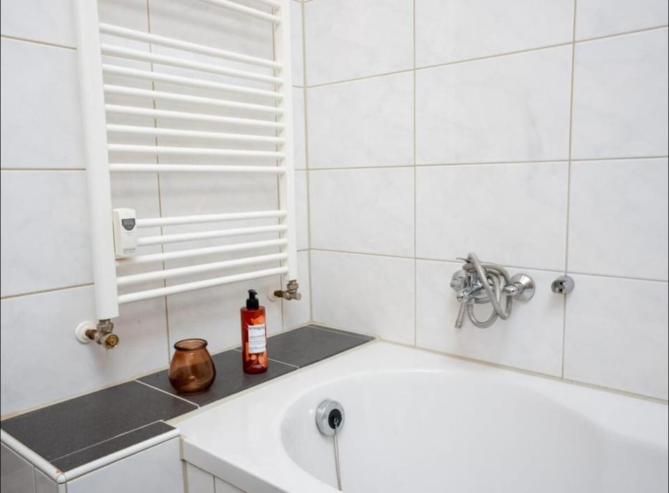 Bathroom, Bath