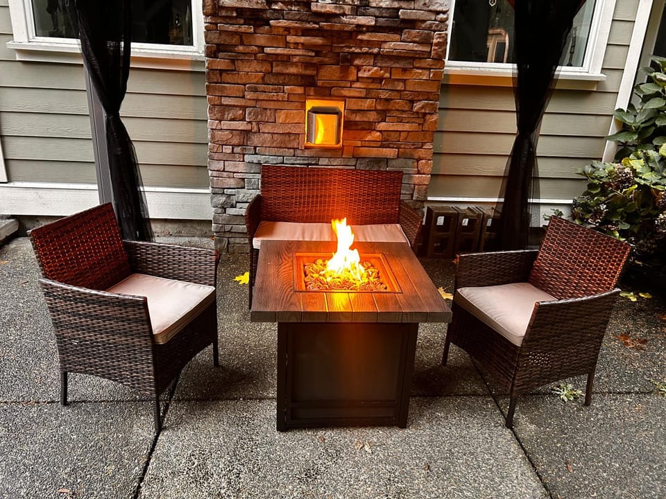 Patio, Day, BBQ facilities, Seating area