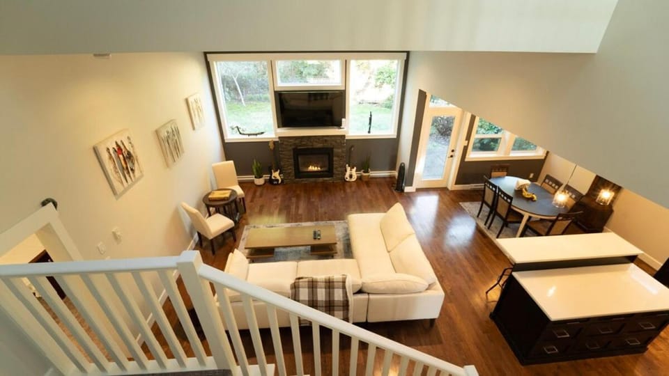 Communal lounge/ TV room, TV and multimedia, Living room, Seating area