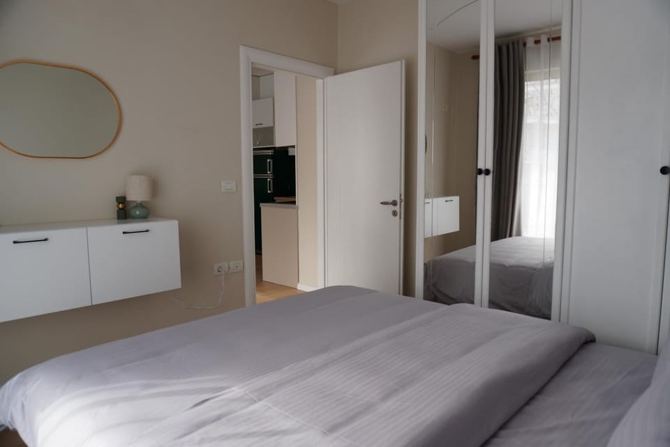 Bed, Bedroom, wardrobe