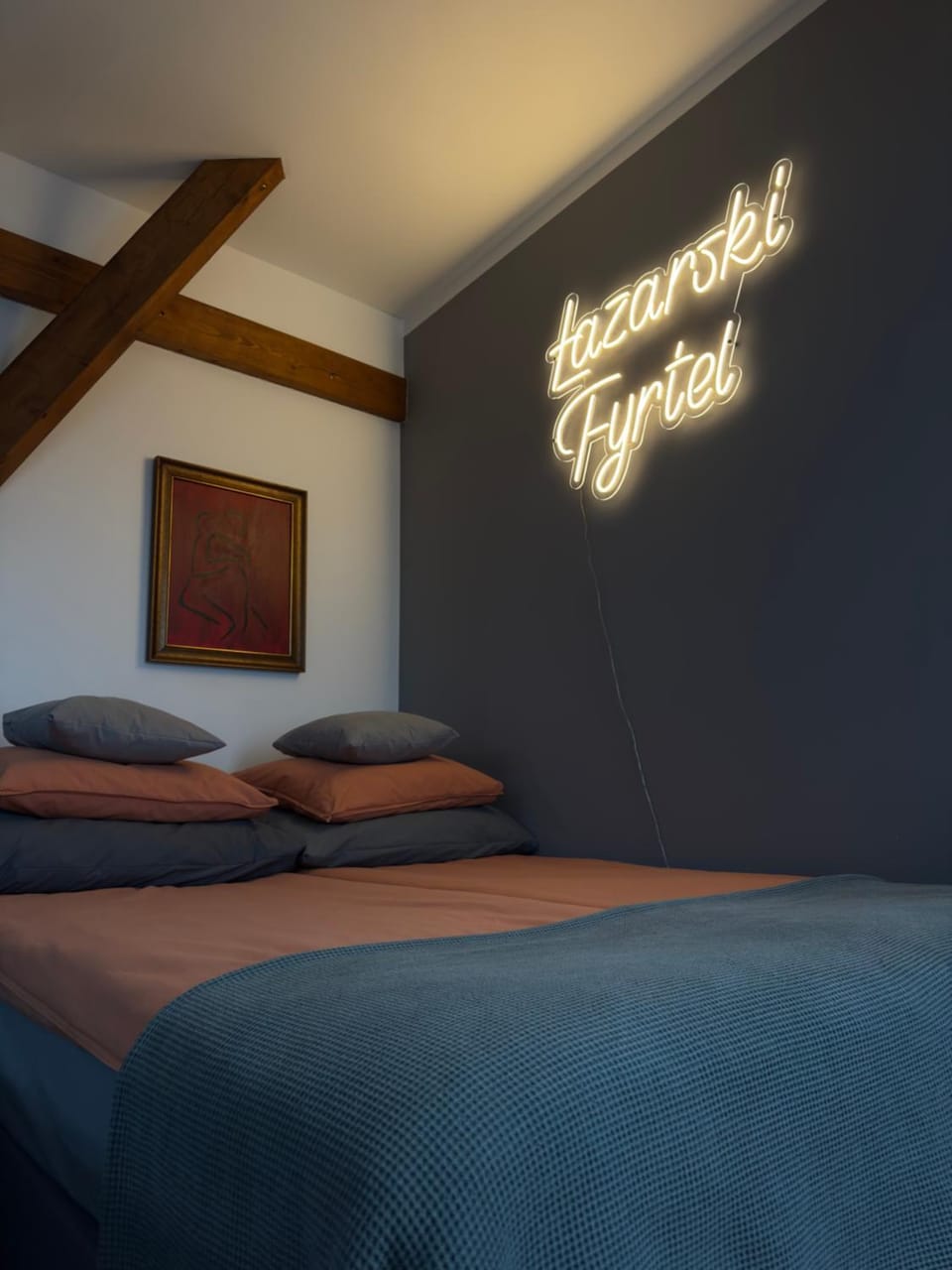 Bed, Logo/Certificate/Sign, Bedroom