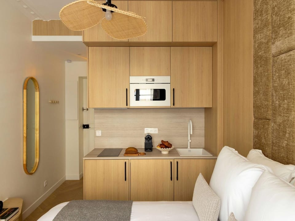 Kitchen or kitchenette