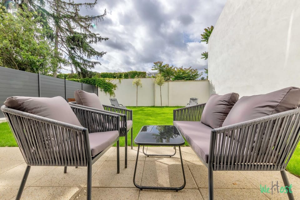 Patio, Day, Garden, View (from property/room), Balcony/Terrace, Seating area, Garden view