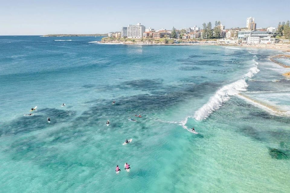 Sunlit 2BR Cronulla Apartment, Walk to Beach, Shops and Dining, Patio with BBQ Apartment in Sydney