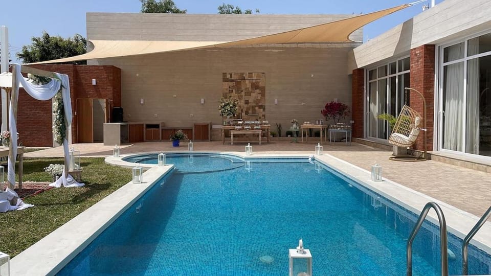 Day, Pool view, Swimming pool, sunbed