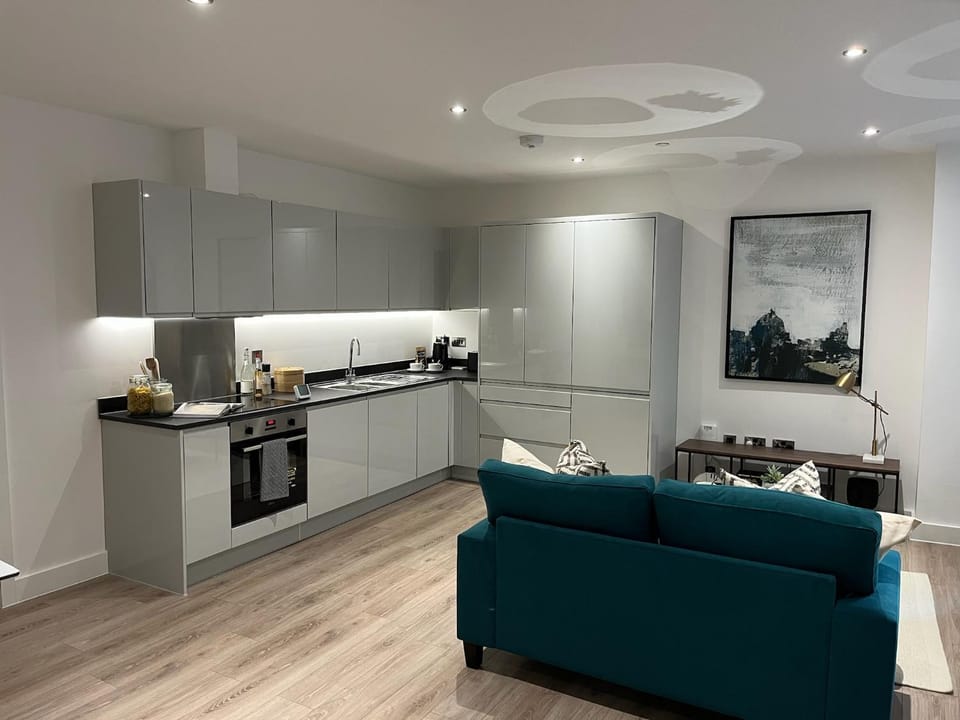 Kitchen or kitchenette, Seating area, oven, stove