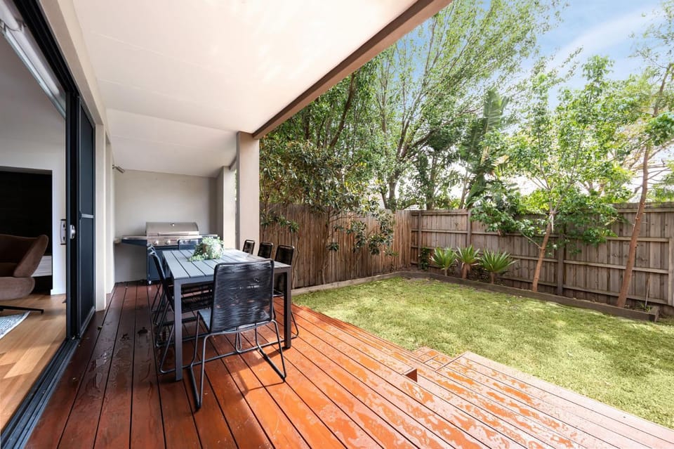 Patio, BBQ facilities, Dining area