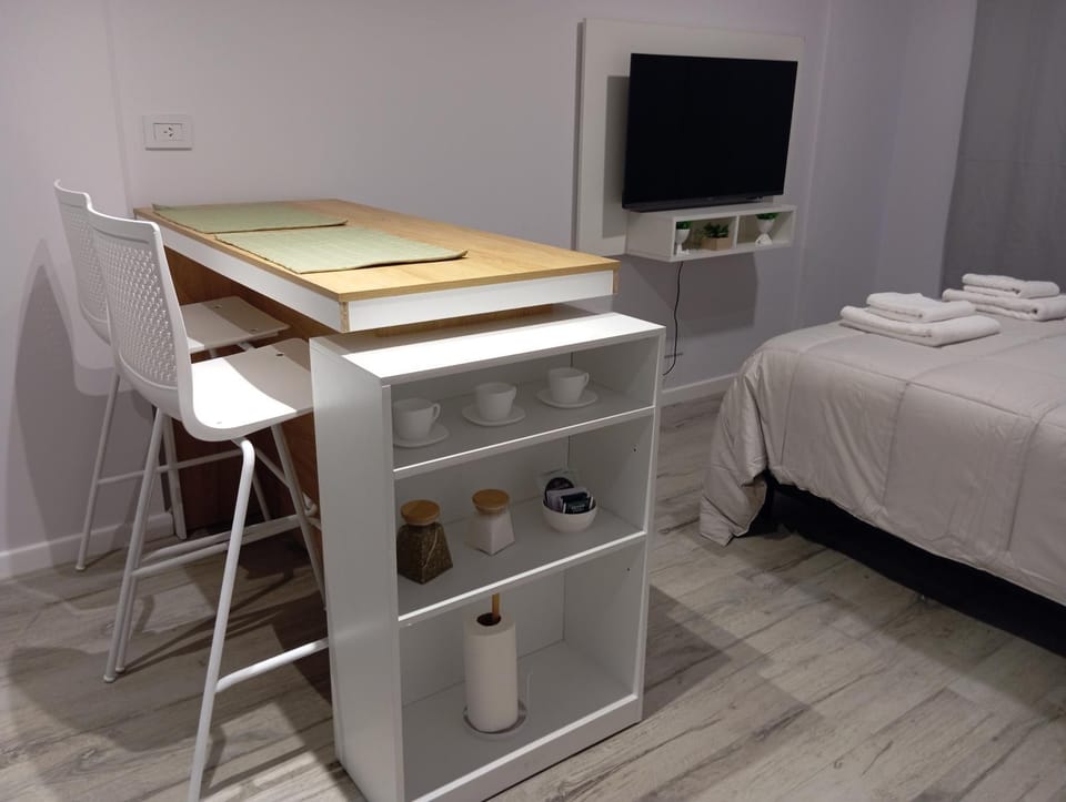 TV and multimedia, Coffee/tea facilities, Dining area