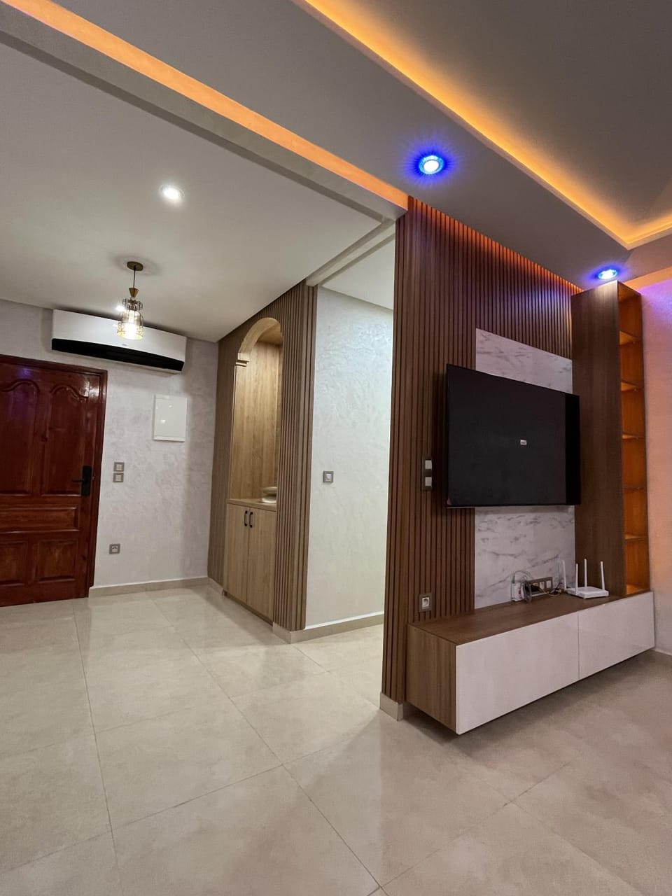 TV and multimedia, air conditioner