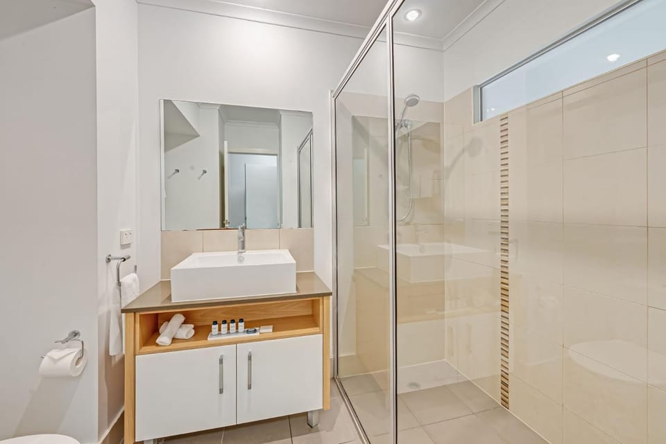 1105 Oaks Resort - Hotel Room Hotel in Port Douglas