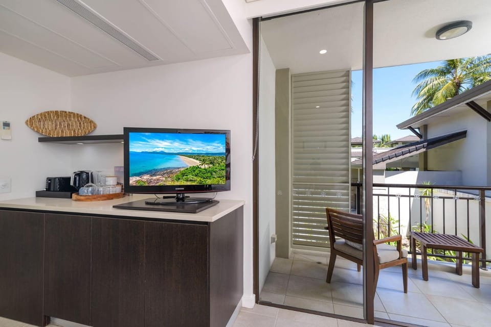 201 Temple By The Sea - Studio Spa Hotel in Port Douglas