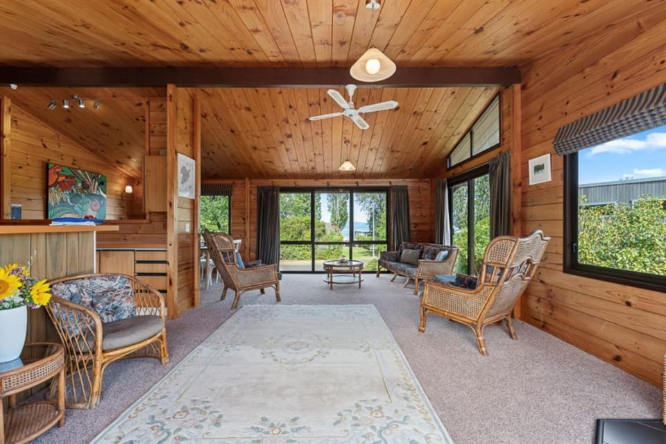 Day, Natural landscape, View (from property/room), Living room, Seating area, Dining area