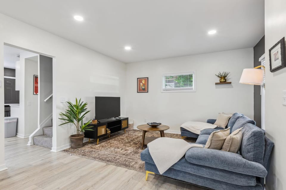 Charming 3BR Home - Close to CLE Clinic House in Cleveland Heights
