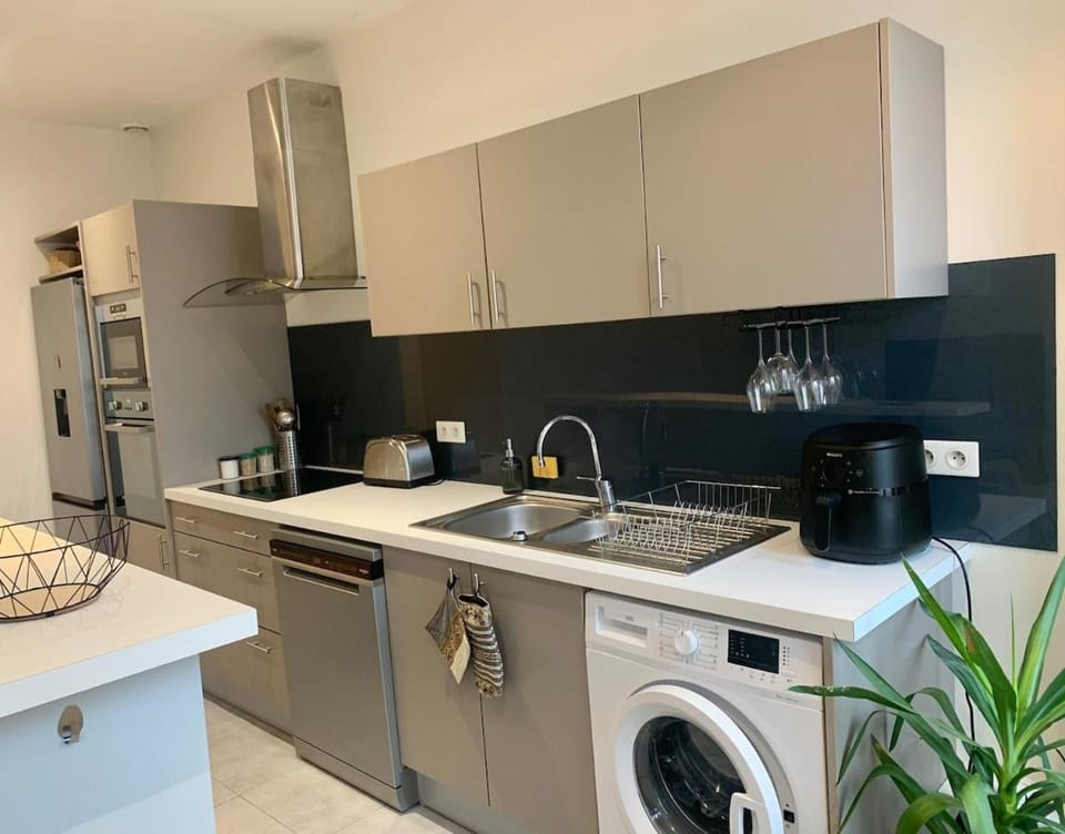 Spacious and central apartment Apartment in Reims