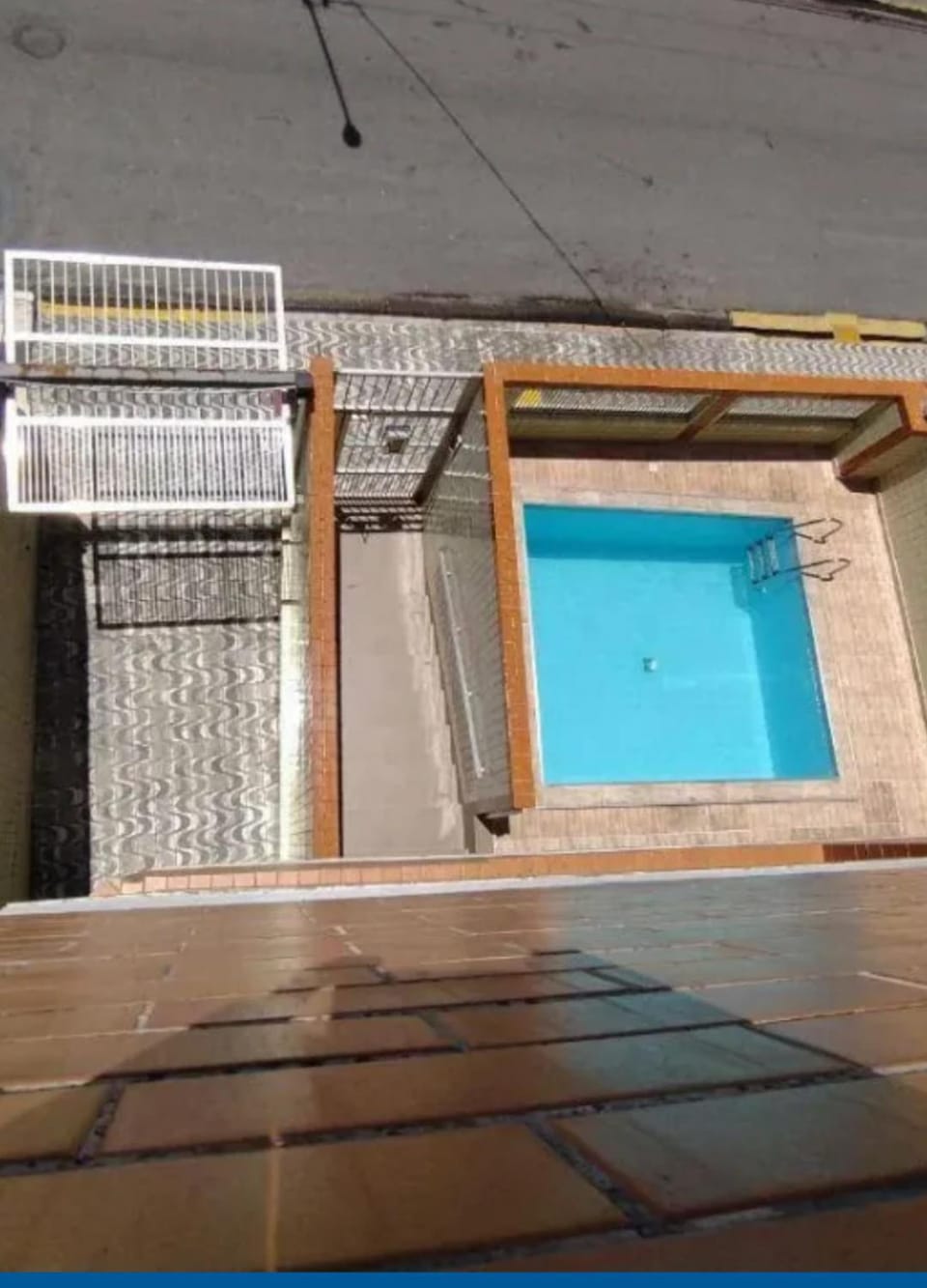 Swimming pool, Swimming pool