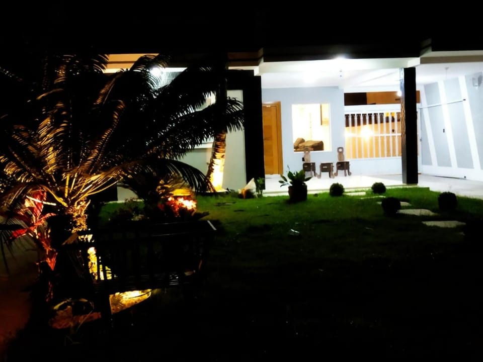 Casa agradável com piscina House in Bertioga