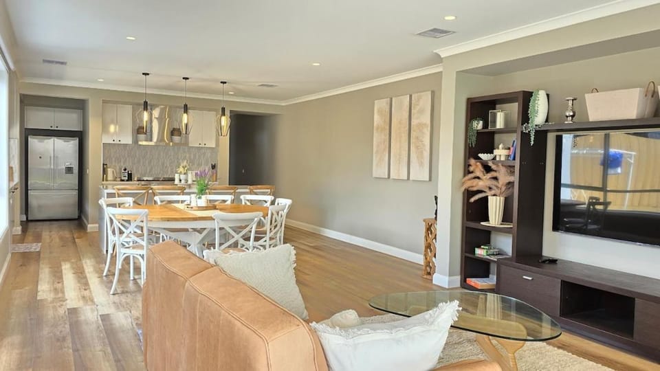 5BR Sandy Shores Capel Sound, Walk to Beach and 7 min to Hot Springs House in Melbourne