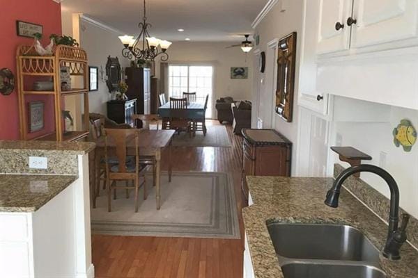 Kitchen or kitchenette, Living room, Dining area