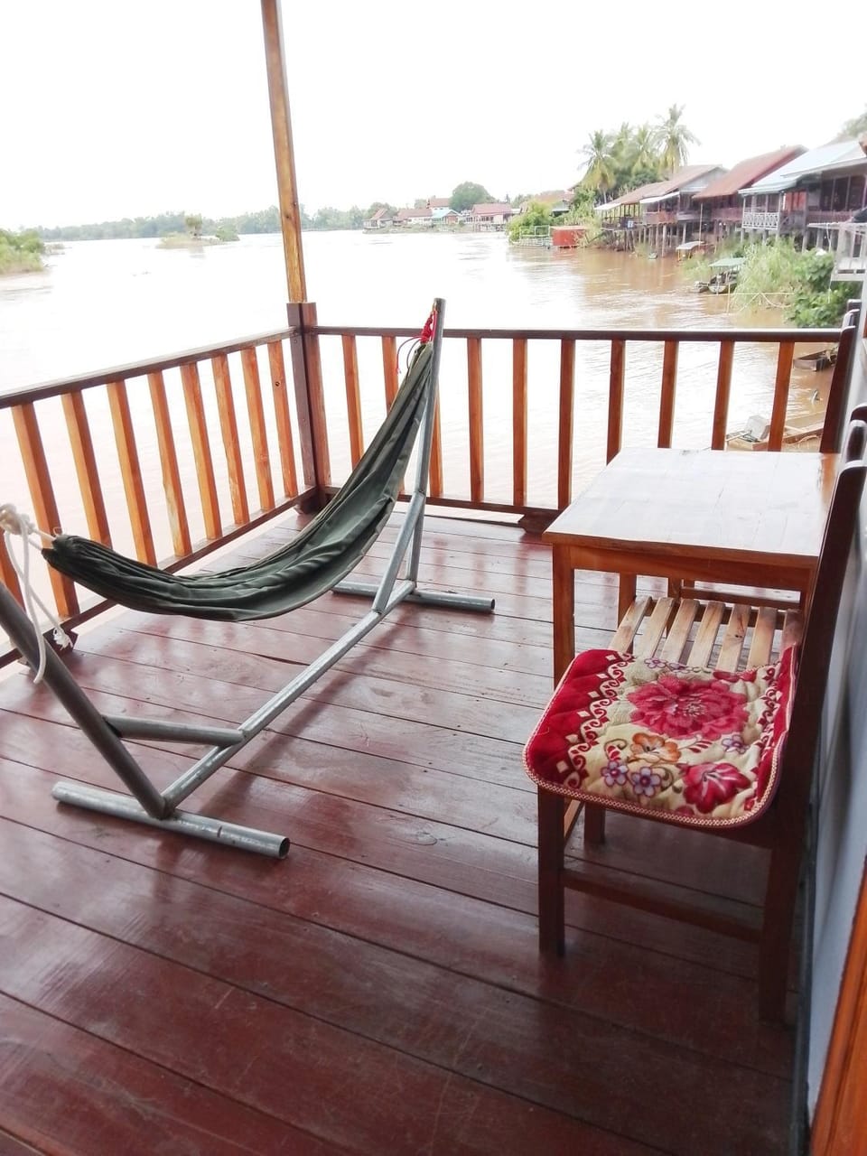 DODAND Studio & Sunset Riverside Guesthouse Bed and Breakfast in Cambodia