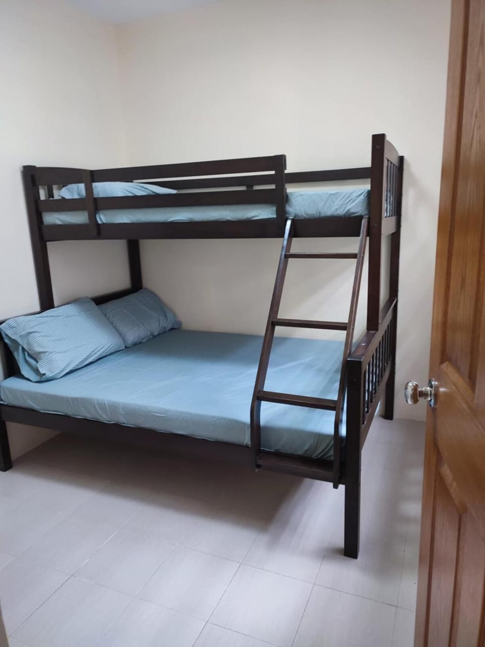 Bayswater Home Away From Home Apartment in Lapu-Lapu City