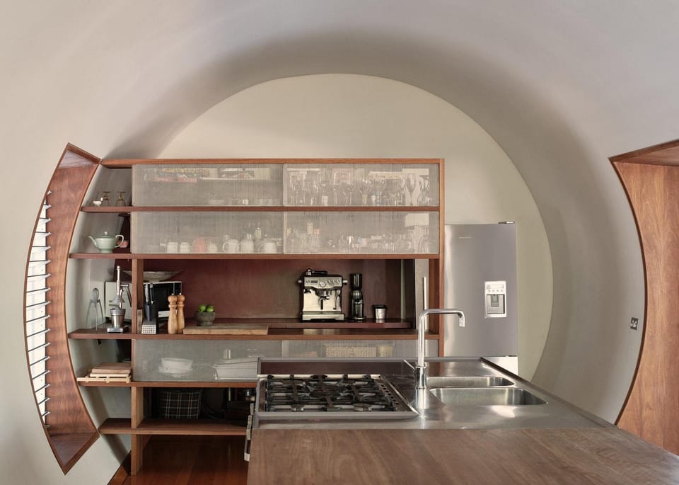 Coffee/tea facilities, Kitchen or kitchenette, minibar, stove
