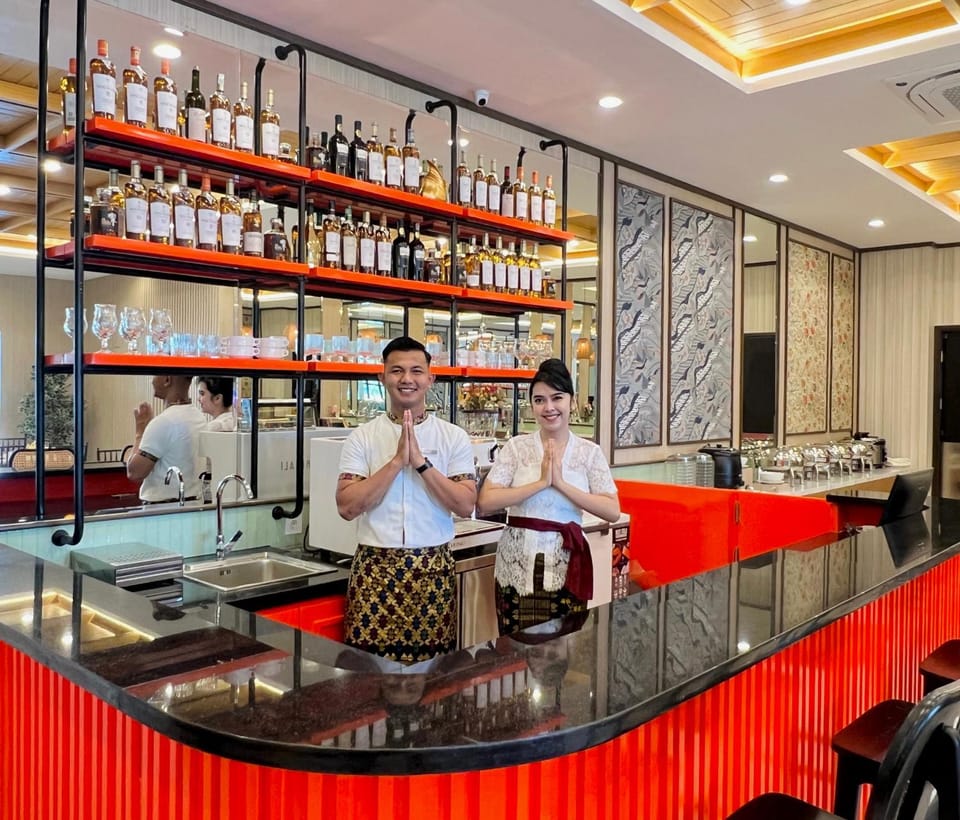 Lounge or bar