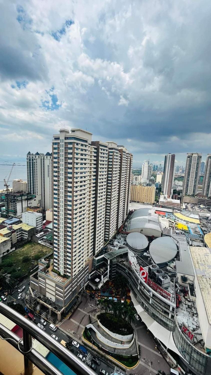 Kiean Leases Apartment in Manila City