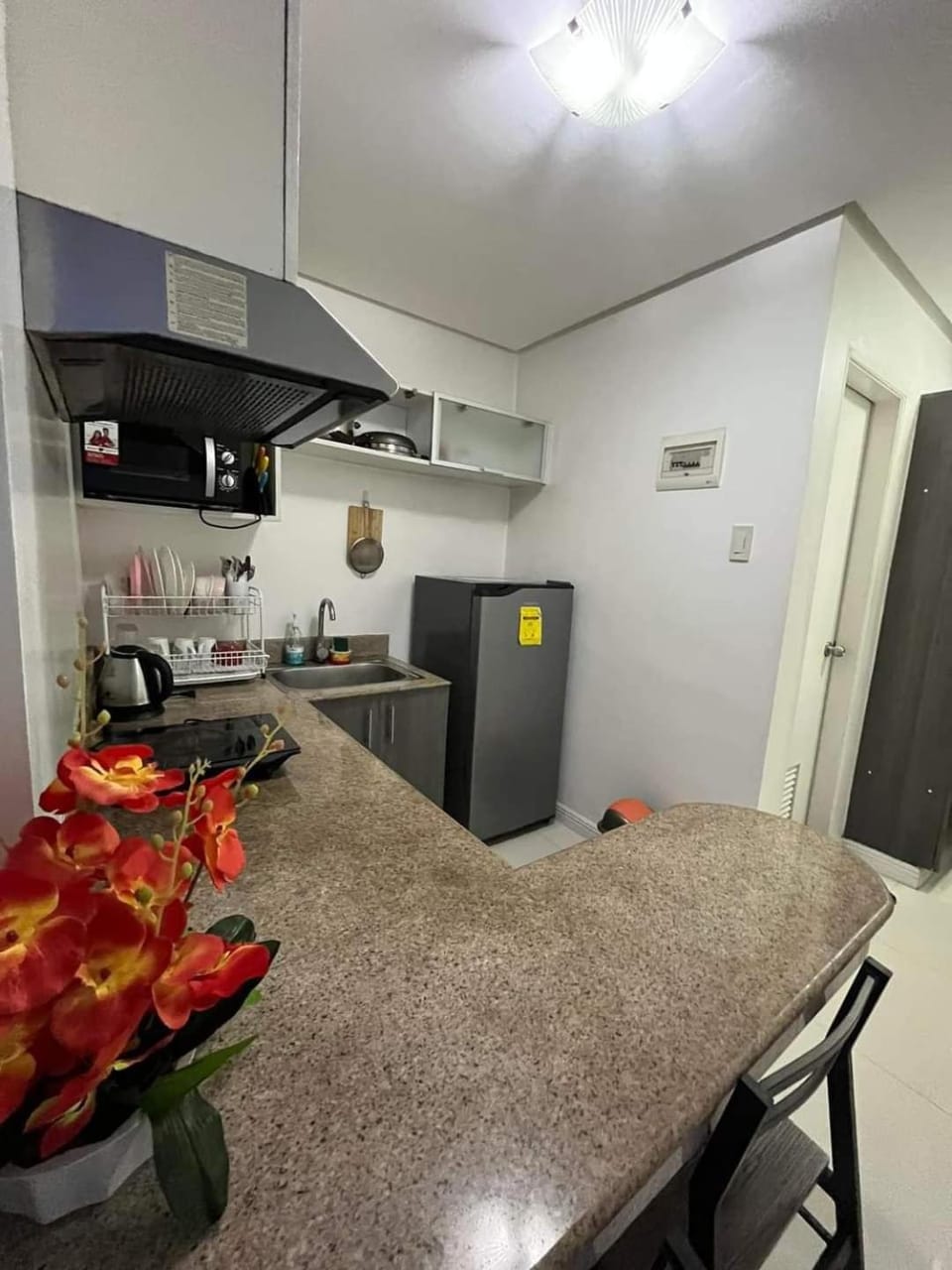 Kiean Leases Apartment in Manila City