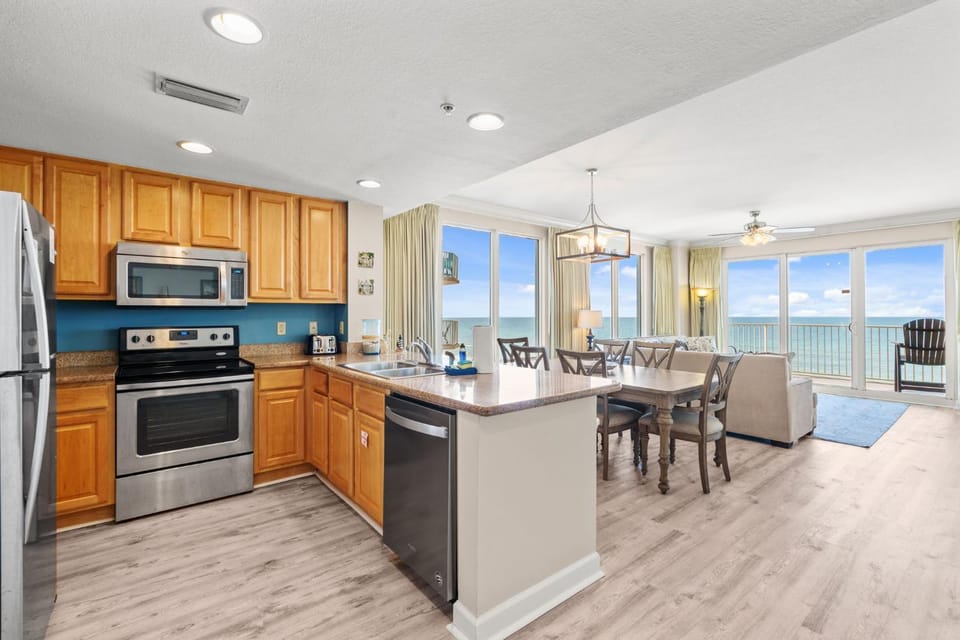 Gulf-Front Corner Unit! Stunning Coastline Views! by Dolce Vita Getaways PCB Apartment in Long Beach
