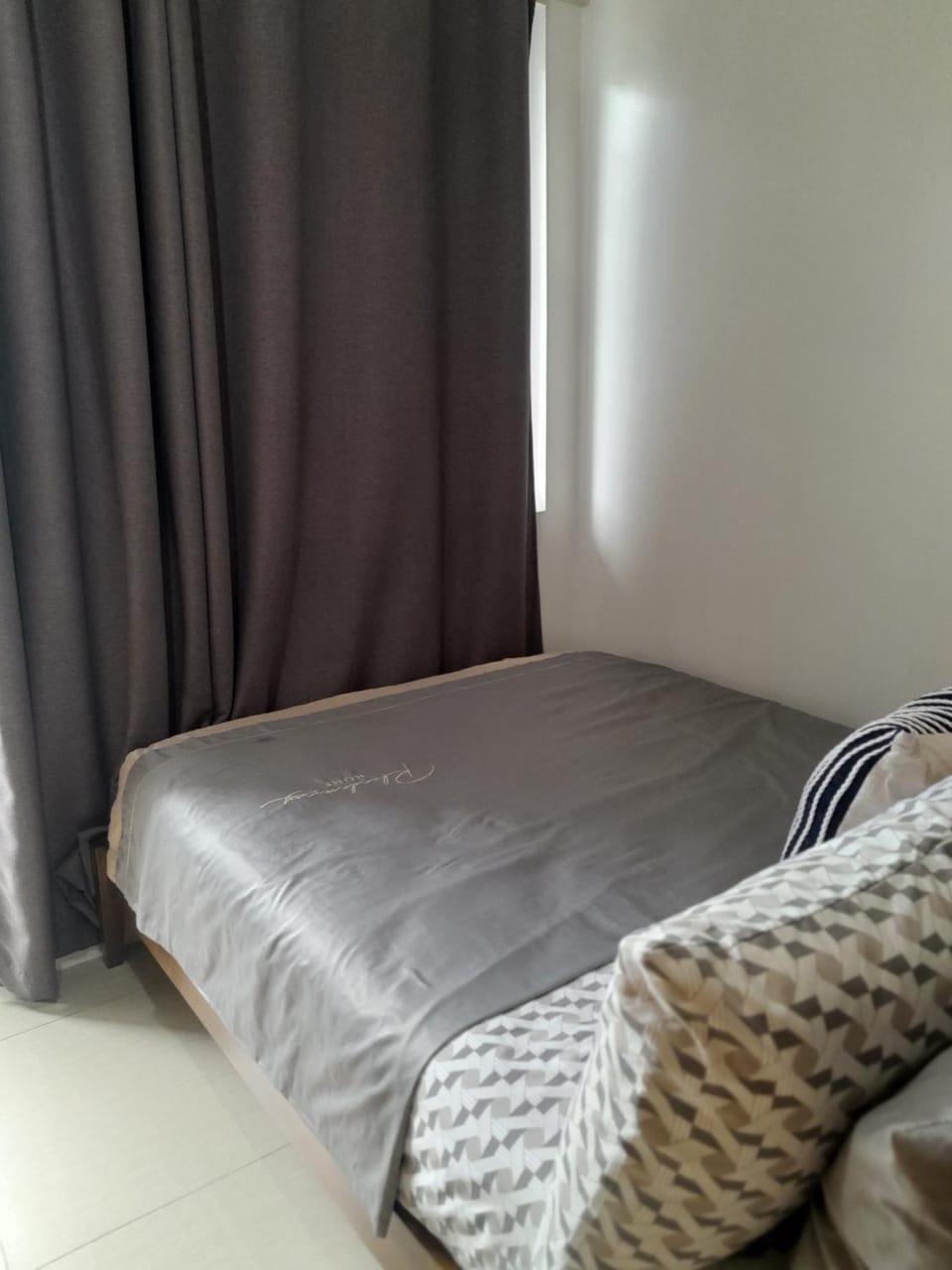 Dash Shell Residences Hostel in Pasay
