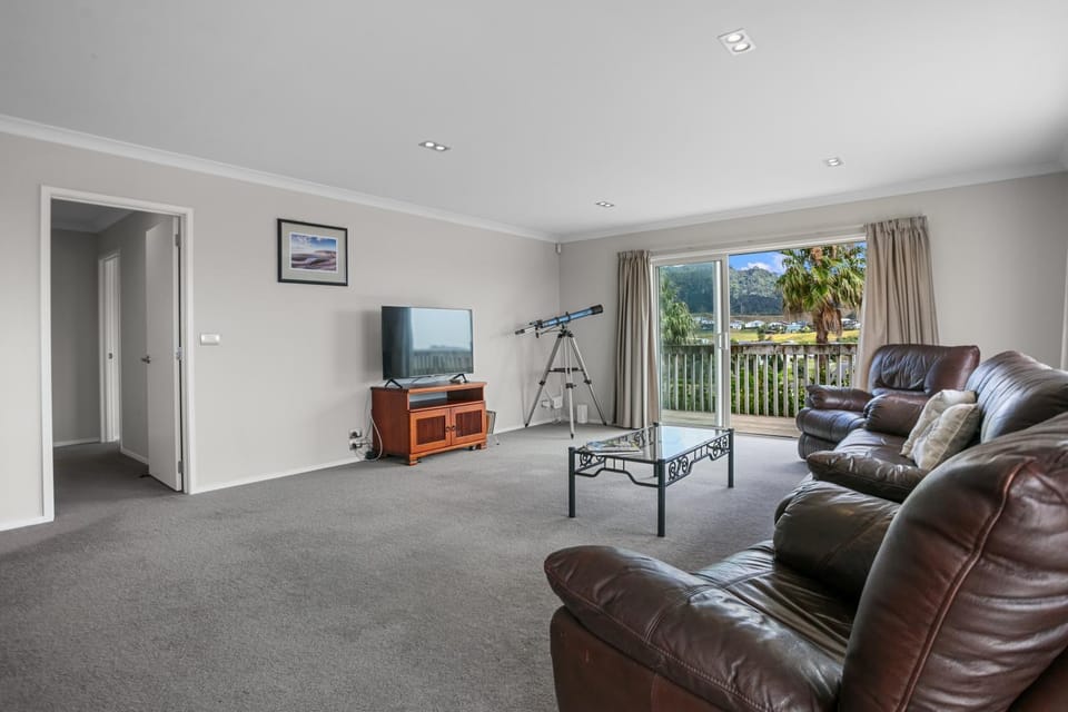 TV and multimedia, Balcony/Terrace, Living room