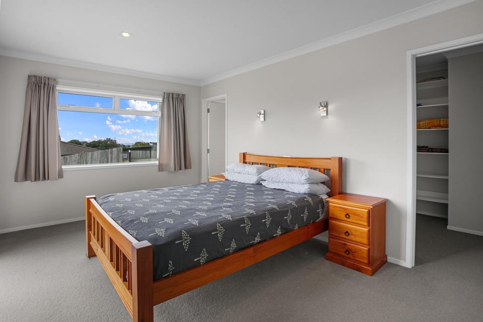 Bed, Bedroom, wardrobe