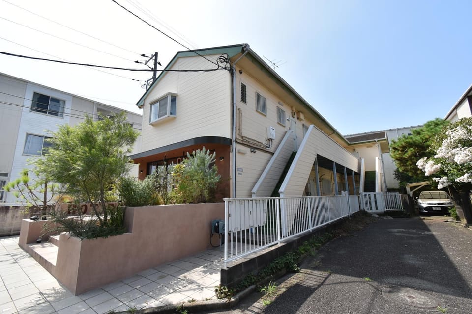 Property building, Day