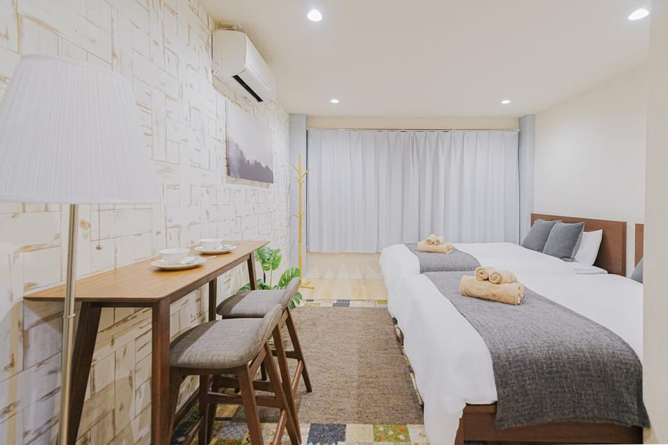 Hanazono NAMBA SOUTH 3-Story Apt Apartment in Osaka